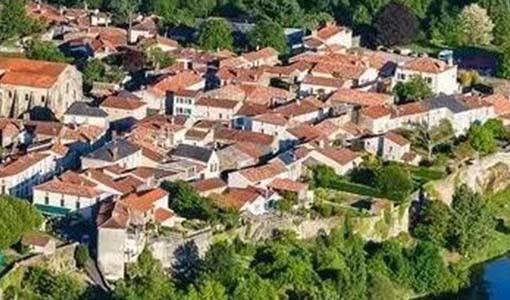 泸定回乡建别墅为什么一定要选专业乡墅公司